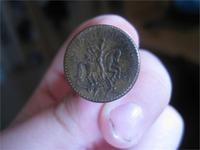 Недавно нашел интересную пуговицу....