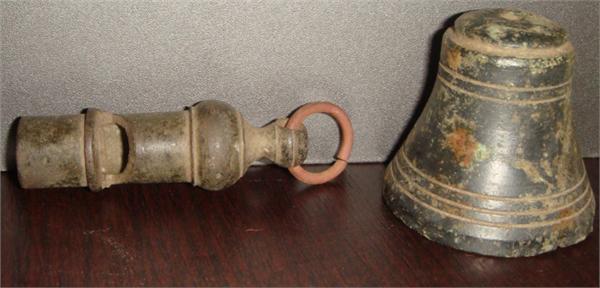 свисток и колокольчик