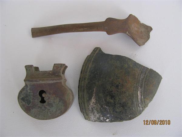 замок,лошка...