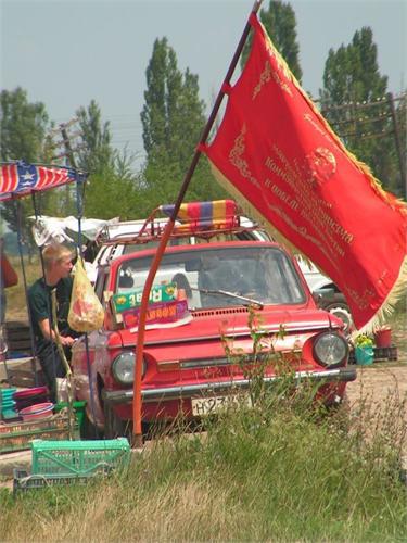В связи с копами ездим много, видим тоже, вот приколы.