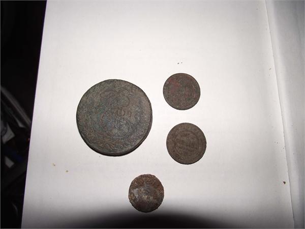 Немного монет