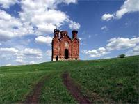 Добротная такая церковь