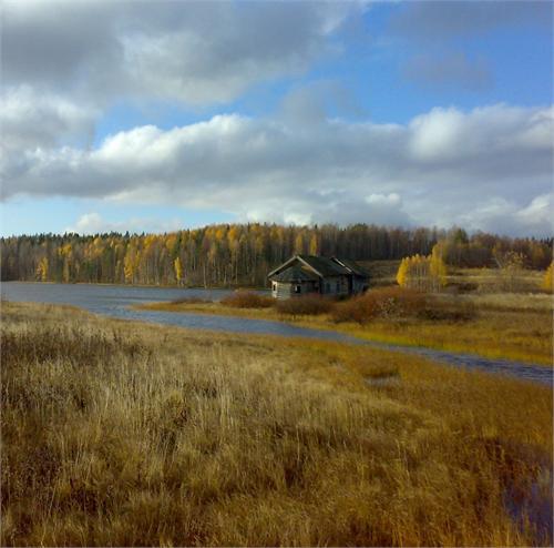церквушка на берегу озера