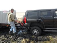 подзастряли, но реечный домкрат - весчь :)