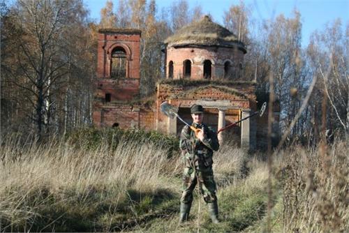 ВЕЛИЧЕВО – дер, прекратила существование в период 1978-1993 гг. Бывшее село в Вяземском уезде. Располагалось недалеко от Старой Смоленской дороги. В 1768 г. поручик Иоанн Иоанович Добровольский построил деревянный храм во имя Святого князя Александра