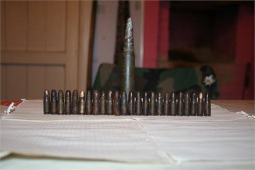 Октябрь 2009. Папаня с детьми. Все маслята в дальнейшем прошли дезактивацию.