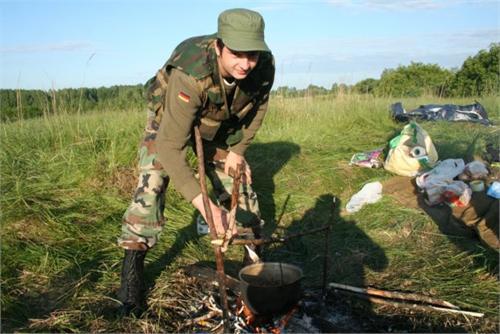 Калужская область, район Спас-Деменска. Главное вовремя перекусить.