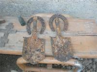 Братья близнецы и крестик.