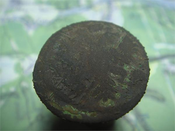 Очень уставшая полушка 1734 - перечекан с крестовой копейки, чуток просматриваются