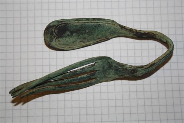 Медная вилка