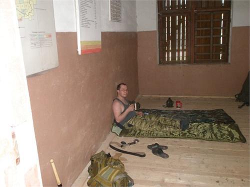 Незапертая пожарная конторка лесхоза, послужила нам жильём в мае 2010 года. Ярославская обл.