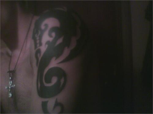 вот такой дракон поселился на руке за4 часа боли и пота!!!!!