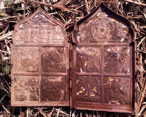 попался такой вот складень 