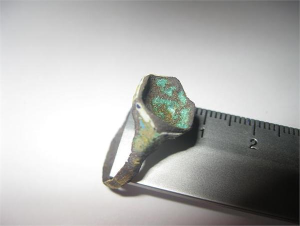 Перстень бронза кон.XVII В (жаль без камня)