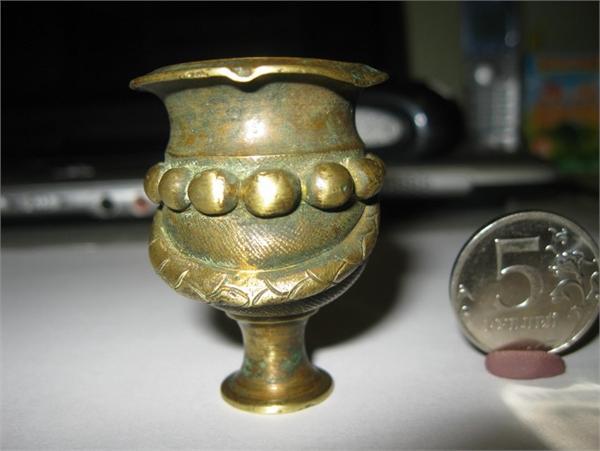 Подсвечник найден на чердаке