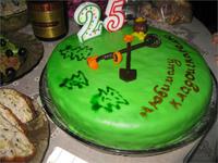 Вот такой вот торт приготовила моя любимая жена на мое 25-ти летие