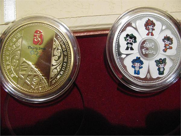 набор памятных медалей олимпмады в Пекине