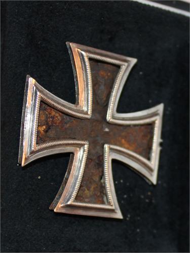 сердцевина разорвала рамку(крест развернут)