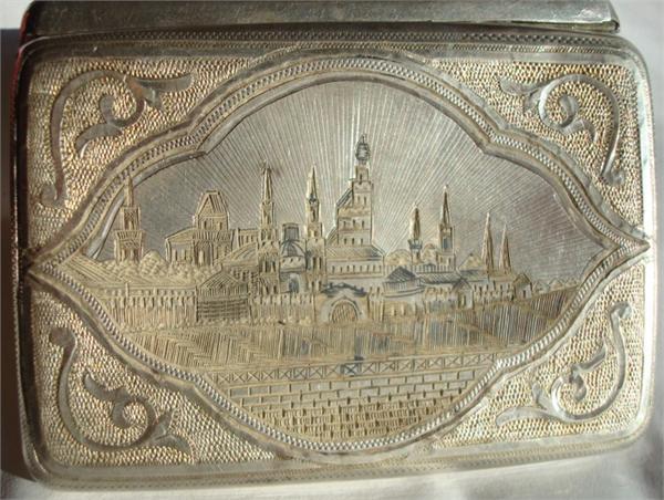 Портсигар. Ювелир Ник.Покровский (Н.П.) 84-я проба, Москва. Конец 19-го века аверс.