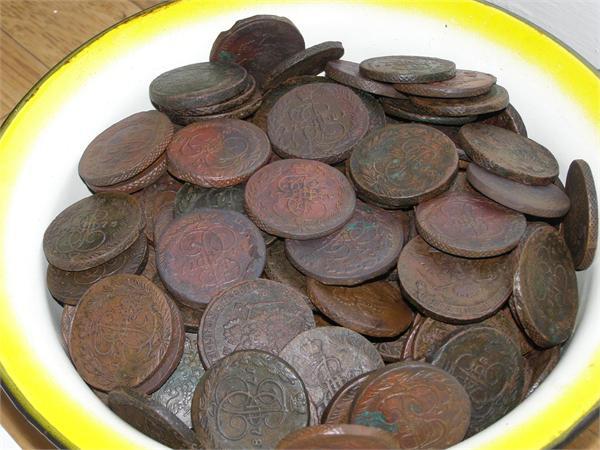 Клад пятаков найден весной 2009 года общий вес 12 кг.