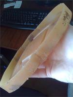 Приклеил паяльником ленту по кругу, ленту вырезал из этой же канистры.