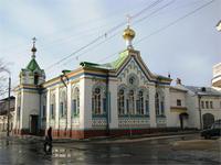 Рожд.церковь( Во времена СССР здесь размещались казармы погранотряда)