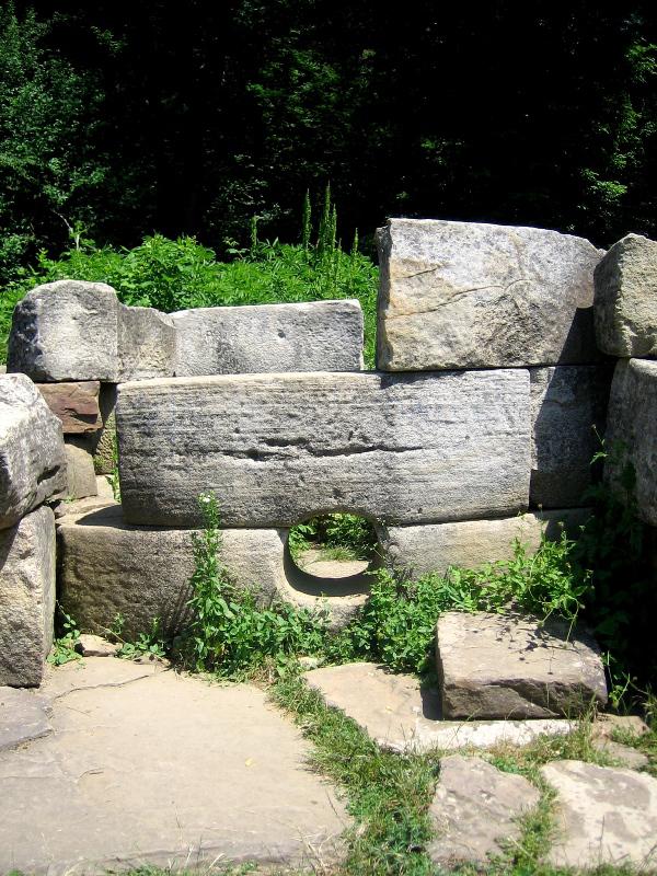 Древнейшие дольмены