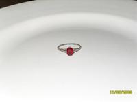 Нашел сын около сарая в деревне.Рубин серебряной оправе.