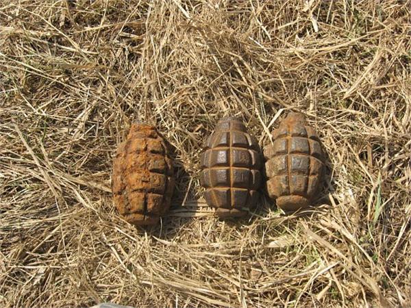 ещё пока лежат дома кому надо отпишите в личку