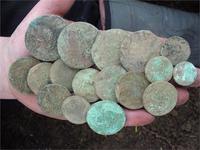 похоже что кошелек ,лежали вместе