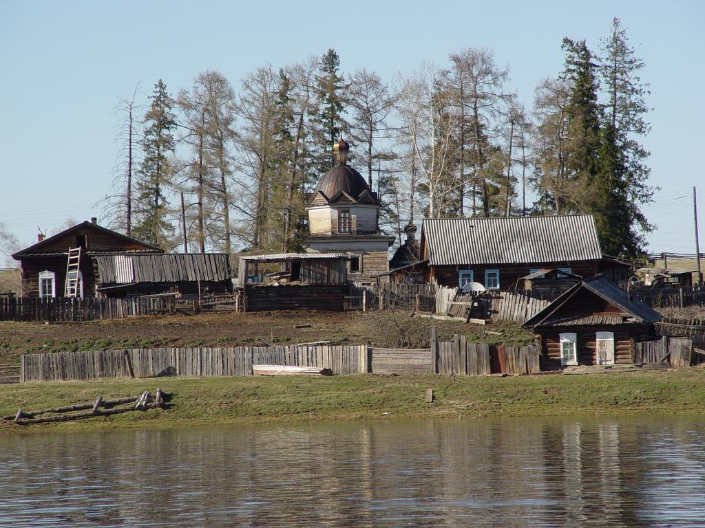 река Лена 2006 умирающий поселок  (3)