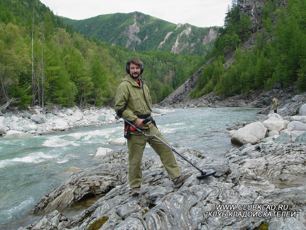 В золотоносных районах хорошее место для поиска самородков - небольшие горные ручьи с выходом коренных пород металлоискатель Eureka Gold где искать золото clubklad.ru