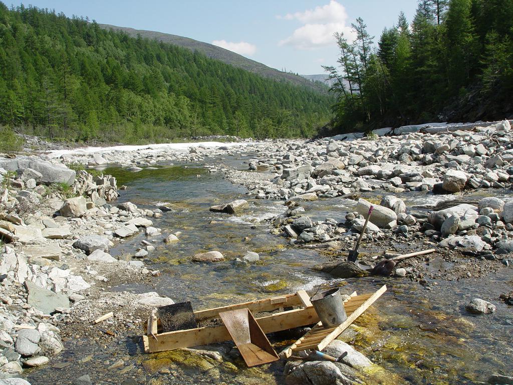 место добычи золота обратите внимание на выход коренных пород, тут и нужно искать золото