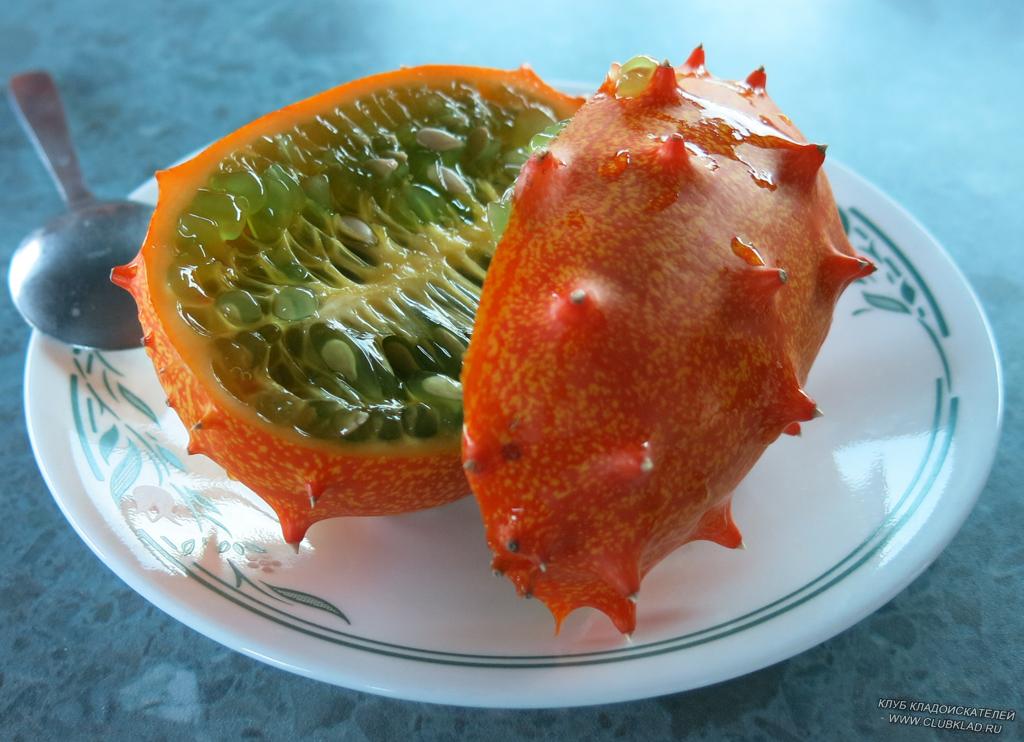 5-34 фрукт Horned melon Origin of New Zealand по вкусу напоминающий огурец с огромным количеством косточек в общем на любителя