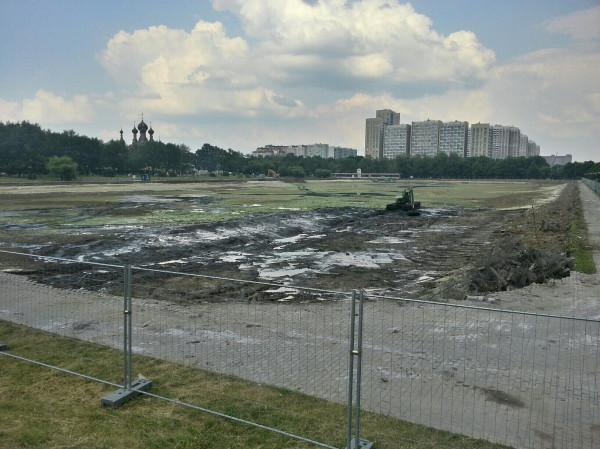 В Москве осушили Останкинский пруд на реконструкцию июль 2013