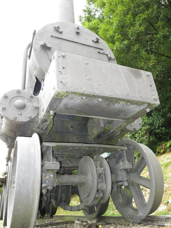 6-8 паровоз Davidson locomotive полноприводный стоит прямо у тарассы Новая зеландия