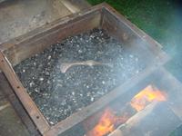 Топорик в углеродном реакторе открытого типа