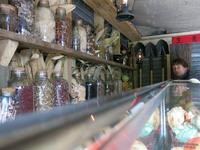 25-07 Китайский магазин Вот образец неумолимого трудолюбия и готовности угодить любому запросу в обмен на звонкую монету