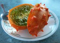 5-34 фрукт Horned melon Origin of New Zealand по вкусу напоминающий огурец с огромным количеством косточек в общем на любителя