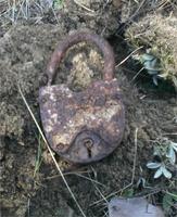 ЗАМОК БЕЗ КЛЮЧА И ДВЕРЕЙ