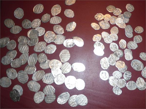 Клад найденный с toha001982    . 205 чешуек (120 на фото) Иоан Грозный и Федор Иоанович