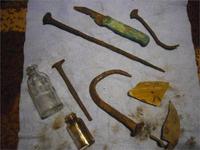  Кованные гвозди, куски керамики, бутылочки с ВОВ