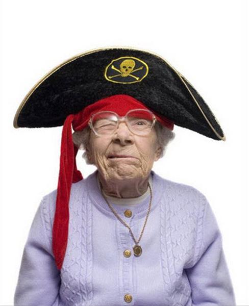 american-crazy-old-lady-03