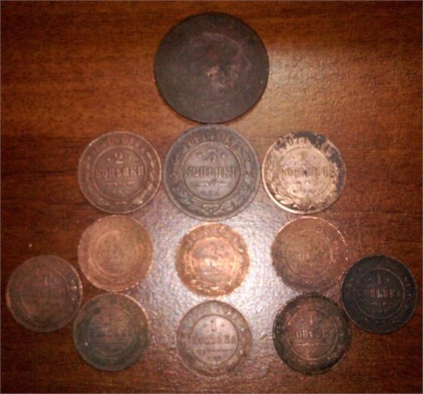 Часть находок за сезон 2005-2006г. Медные Российские монеты - номиналом 1,2,3 и 5 копеек.