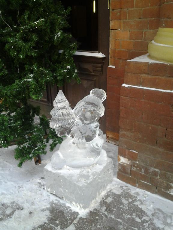 С наступающим!