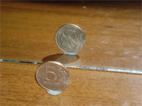 После просмотра очередной кучки современки, попалась монетка 5 рублей 1998 г. СПМД, поворот аверса по отношению к реверсу примерно на 90 градусов