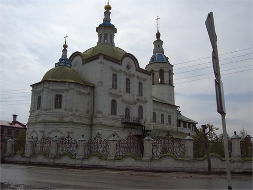 восстанавливаются церкви...