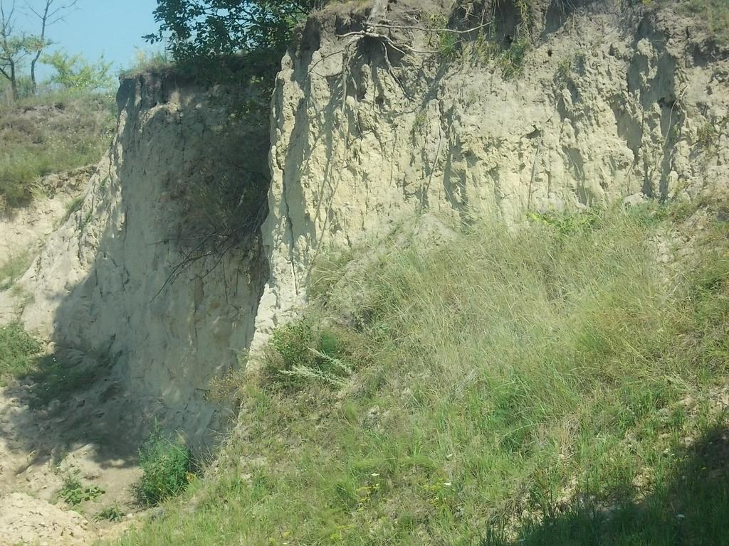 склон у плотины