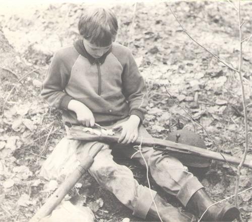 Мой первый коп. 80е. Режу сало на привале.