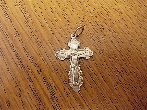 Крестик серебро.